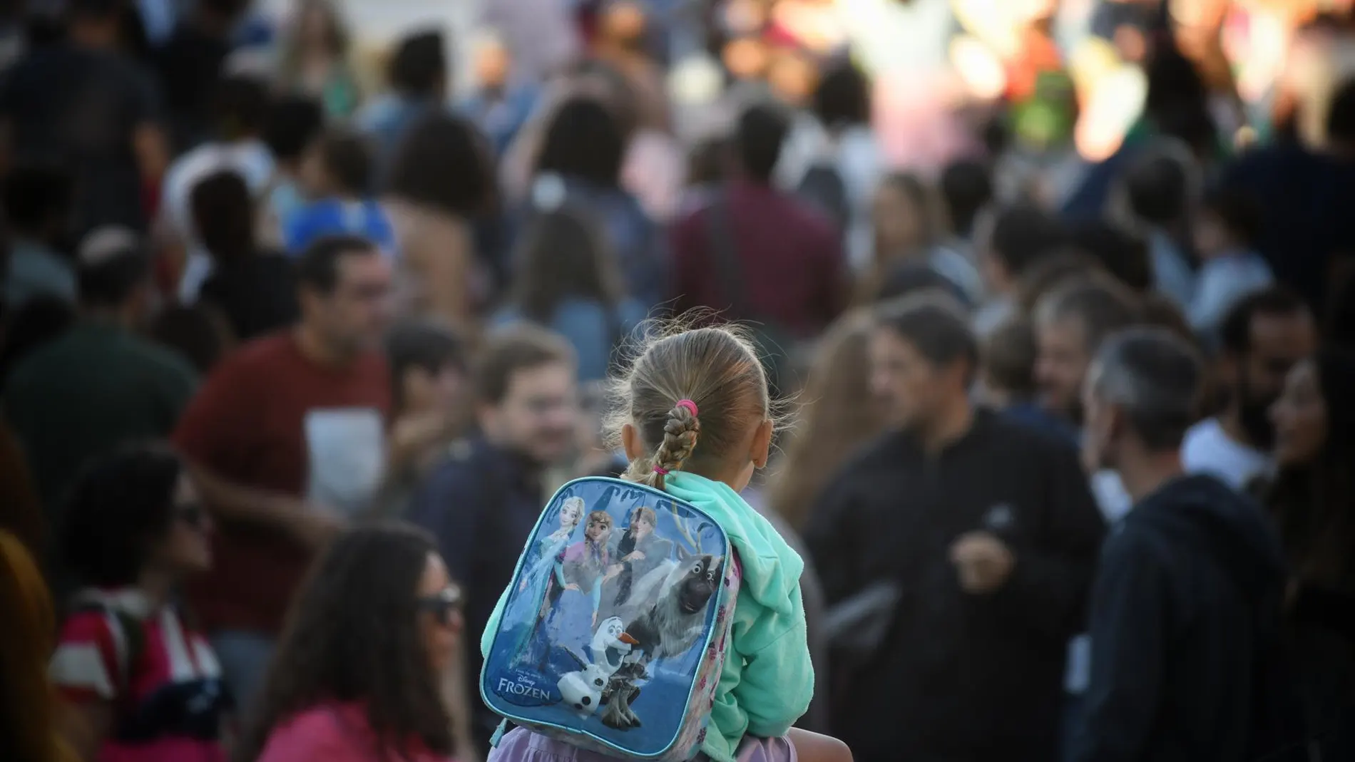 A teacher from Ceuta expresses her concern about going back to school: "Minors who go to class seeing security and armed men. What normality is that?"