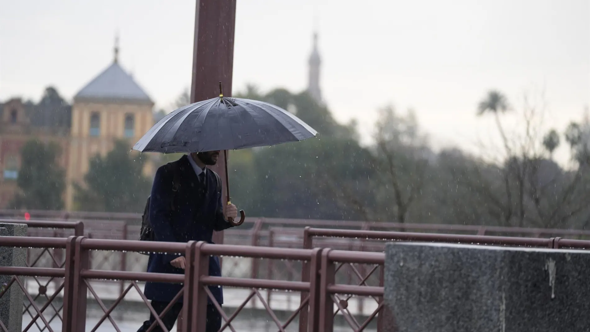 The weather is going crazy in Spain: the AEMET warns of brutal thermal collapses, dry storms and hurricane-force winds in these areas of the country