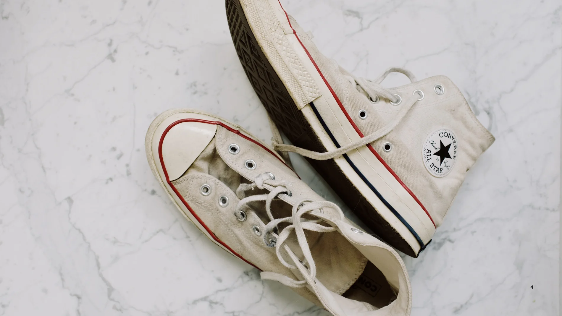 According to psychology, wearing dirty shoes is not always a matter of laziness, but rather cleaning is simply not a priority.