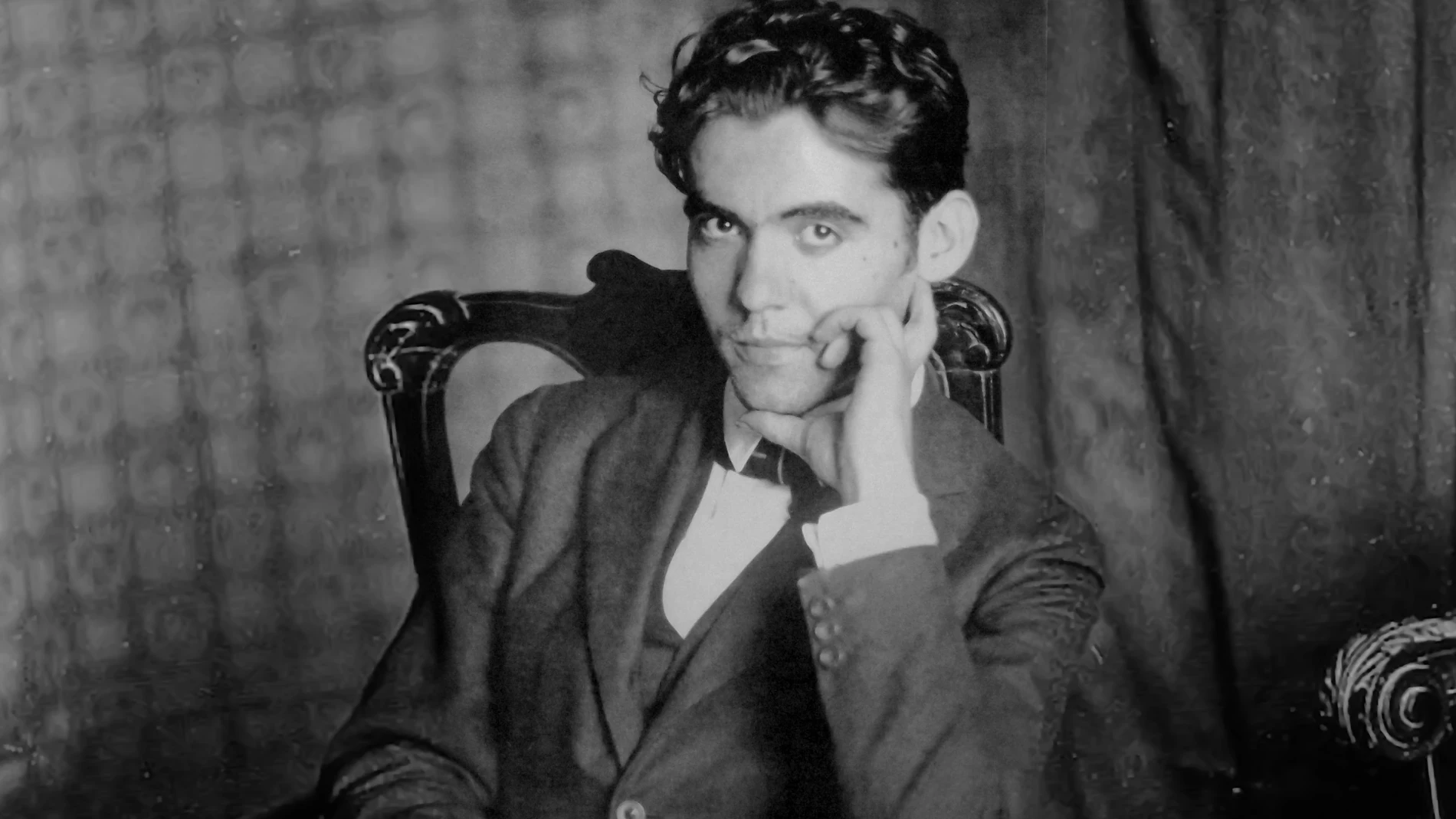 Federico García Lorca, on culture: "A people that does not help and does not promote its theater, if it is not dead, is dying"