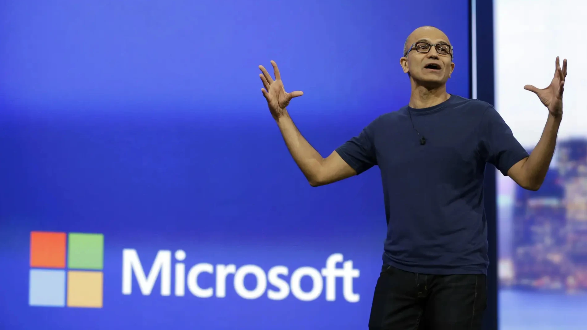 Microsoft joins the debate opened by Anthropic and OpenAI and calls for keeping superintelligence under human control