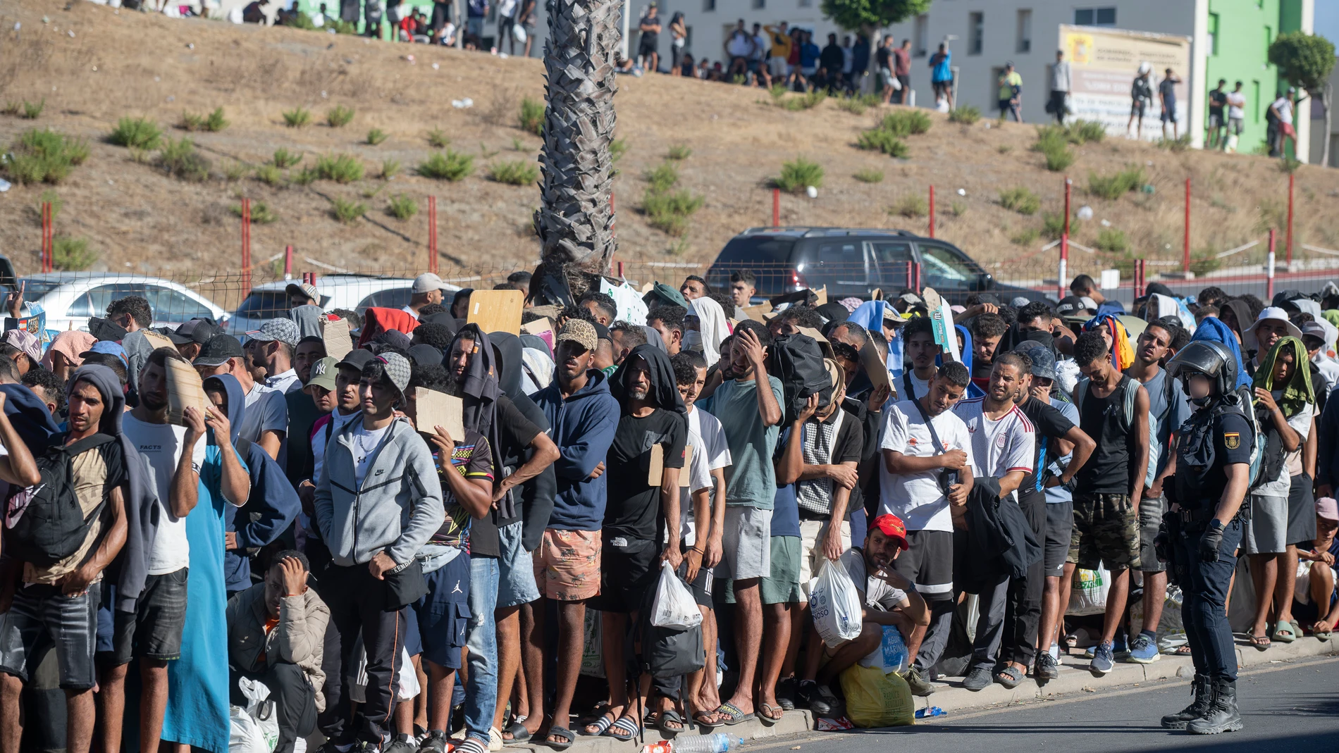 Sánchez sinks the morale of Ceuta while looking for land to enable more reception places