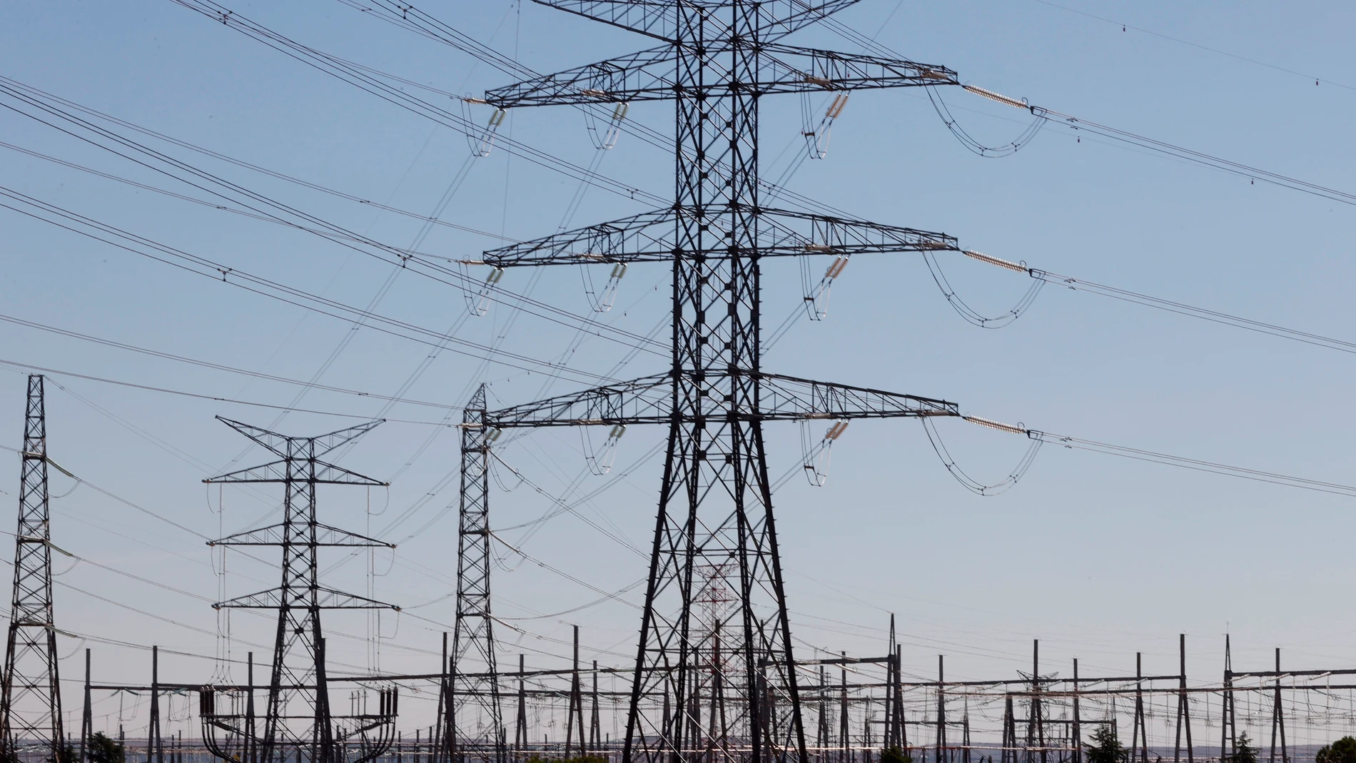 The Government's electric wall that threatens the Spanish race for data centers punishes the PP regions