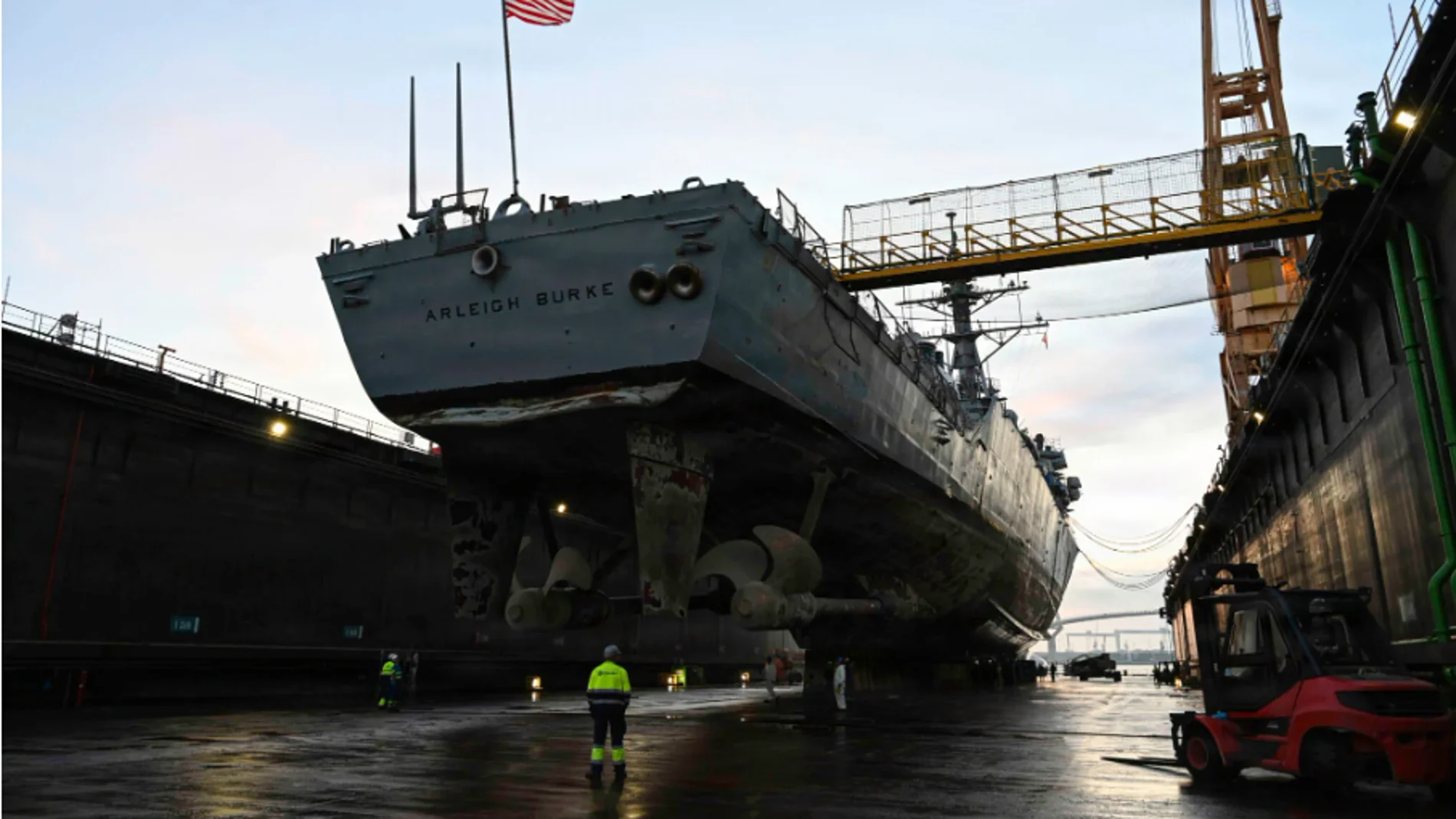 For the first time, an American destroyer enters dry dock in Spain