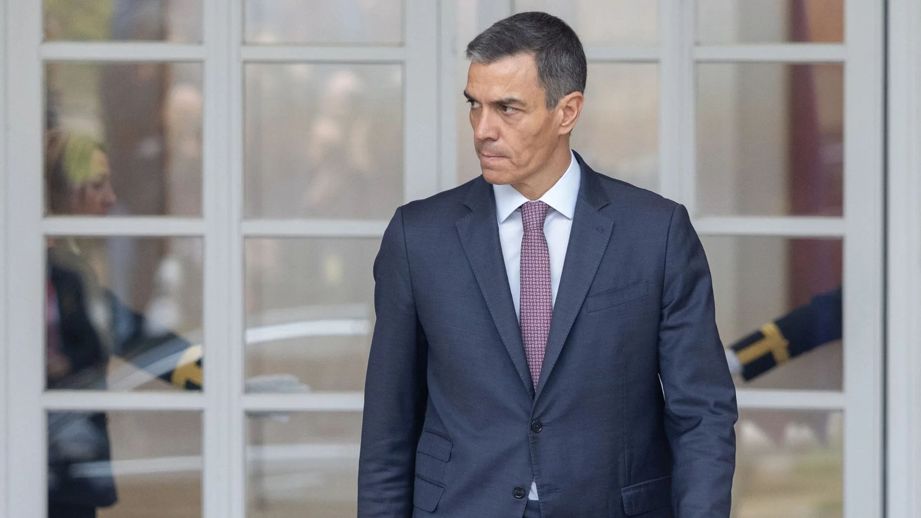 Pedro Sánchez opens up about his childhood: "My father asked for a loan to pay for my brother and me for a three-week trip to Ireland in August to learn English"